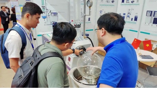 影響旋轉(zhuǎn)蒸發(fā)儀蒸餾效率的因素